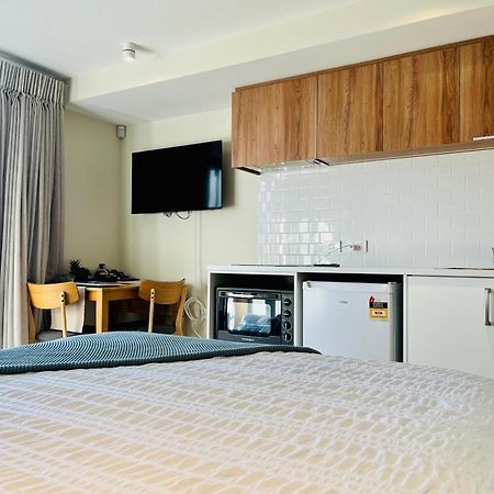 Queenstown Studio - 5Mins To Airport - Aircond - Free Wifi - Walk To Centre Esterno foto